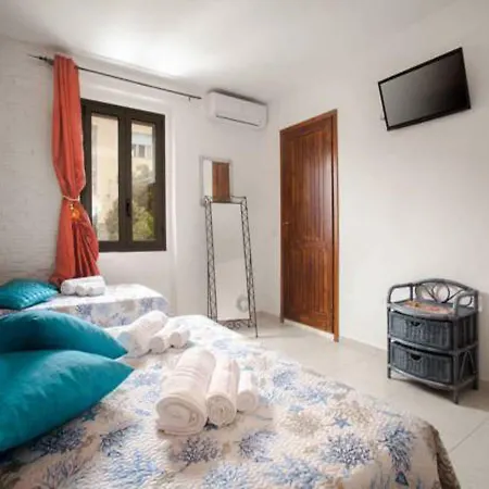Rena Bianca House *